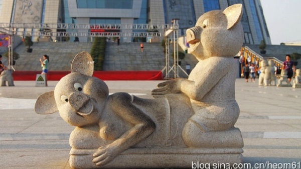 國內(nèi)觀光:中國最神奇的雕塑